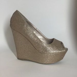Deb, Gold Sparkly, Platform Cushioned Insole,